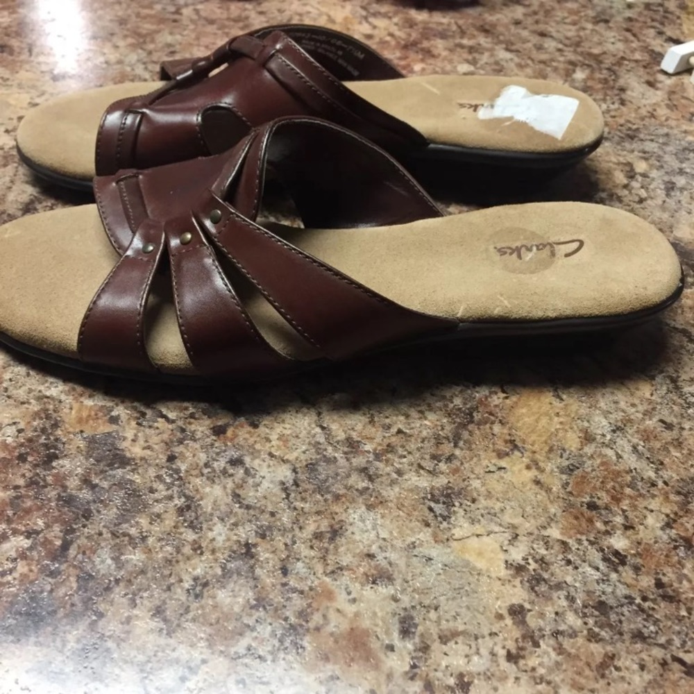 Clarks - Picture 2 of 3